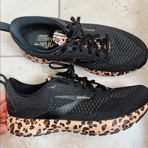 brooks leopard shoe